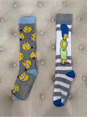 Maggie & Marge Graphic Crew Socks - Gray